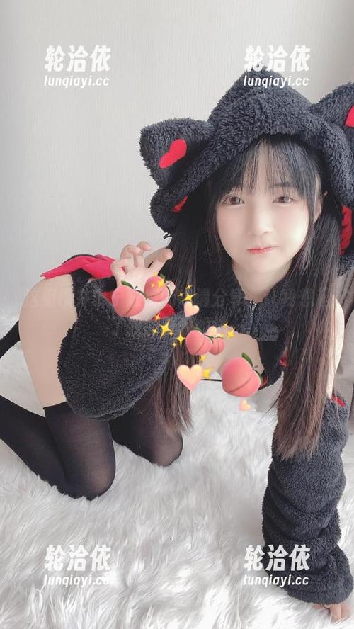 这组樱井宁宁短裤的高清分享，让我想起了我的夏季烦恼…
