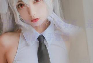 清颜颜子这次带来的少女写真，光影追逐的傻乎乎套图