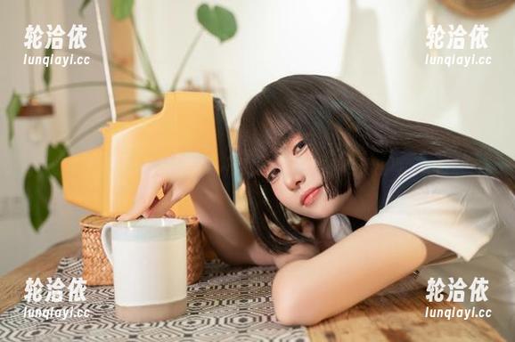 看着原图，我默默感叹，爆机少女喵小吉就是活出真我的日常
