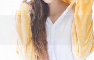 爱蜜社 – 逗逗doudou的写真，相比制服，更让人一看就想多看几眼