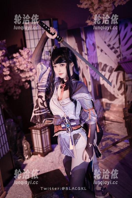 白莉爱吃巧克力 免费体验白莉爱吃巧克力女友,像个免费的试用装,倒是有点耐人寻味。