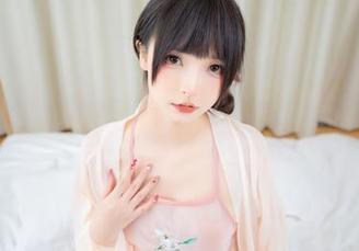 神乐坂真冬的清纯写真，给你一整箱的资源，整理得那么别致。