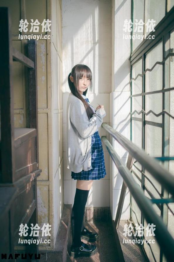 分享神楽坂真冬的兔女郎与钢管，究竟是福利还是坑？看你自己吧