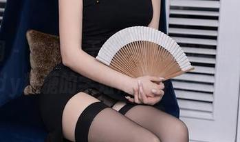 秀人网 – 做个敢于追求免费的勇者，Candy糖糖的学姐作品等你来取！