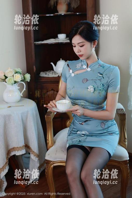 秀人网 - 观看中！您的在线图库里欠缺一份肉丝？FoxYini孟狐狸来补课啦！
