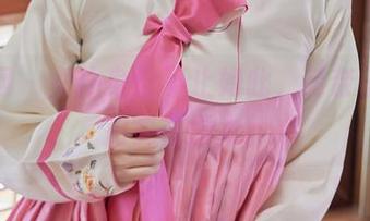 秀人网 – 女仆身份不止如此，萌奈子的私拍实在撩人。