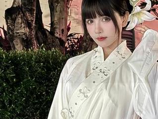 秋山AkI高清：一幅幅照片让人想起旧时的恋曲。