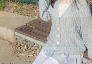 紧急企划 – 学生妹写真集更新，奶昔又在干点啥？让我们瞧瞧！