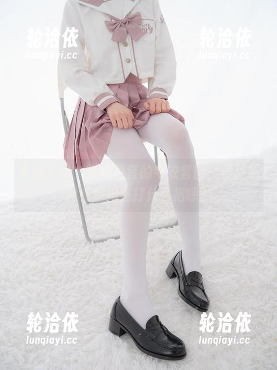 紧急企划 - 龙崎聆音的毛衣套图，谁甚至能看懂她在打什么招呼？