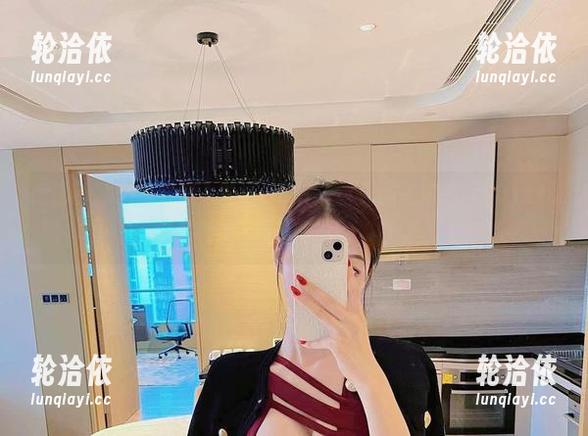 微密圈 - 当高铁遇上脸红Dearie，无圣光照耀下的retro图片剪影