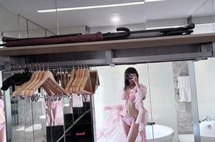 微密圈 – 不说了，这就是葛征的网袜！美图活生生上了舞台，照片就差开口唱歌了！