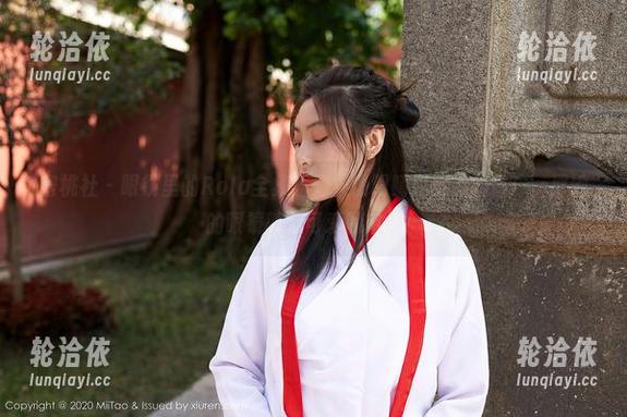 蜜桃社 - 眼镜里的Rola全集：如果说眼睛是灵魂的窗户，那她的眼镜就是可爱的帘子！