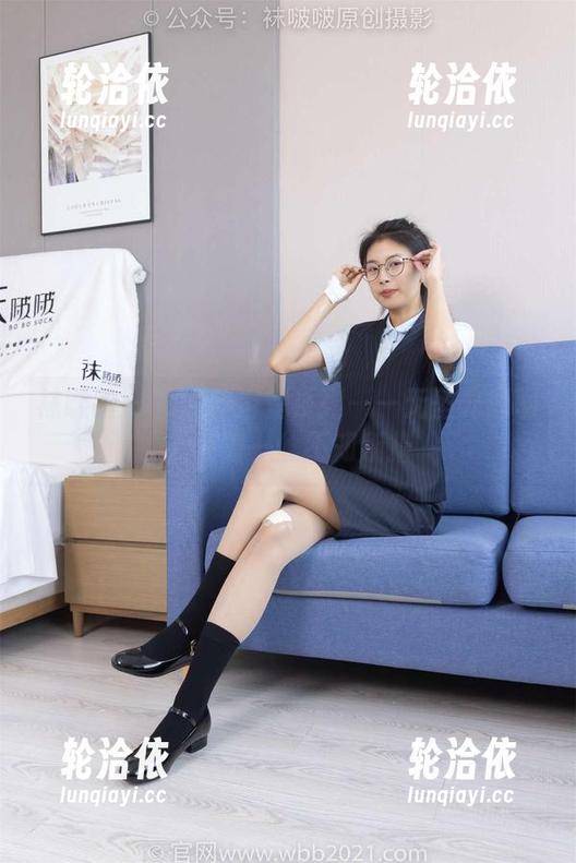 袜啵啵 - 奶油的浴室系列——无圣光原图，带着一丝不知所措