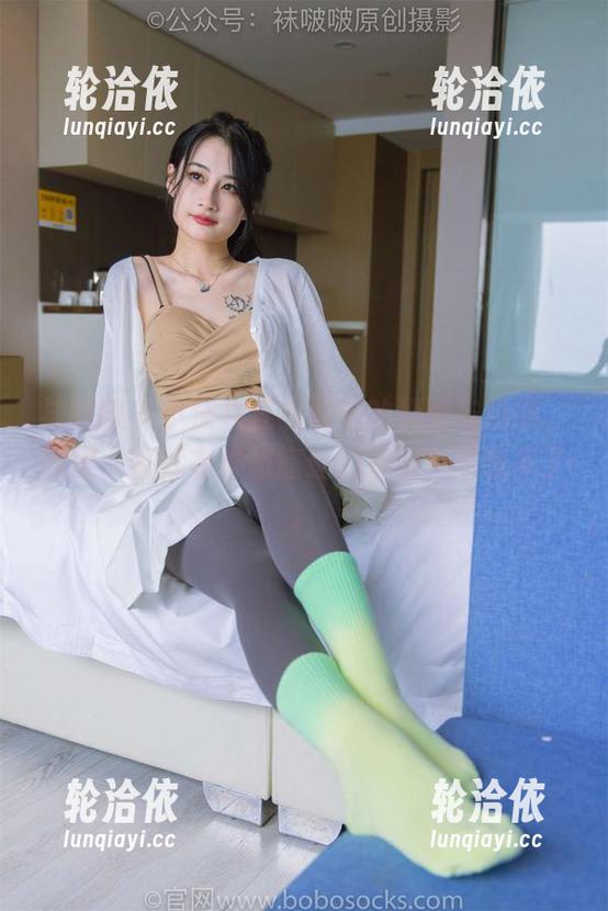 袜啵啵 - 小沫在连衣裙中的原图与精选，随便一瞥就有种想靠近的冲动，不说多了。