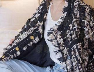 袜啵啵 – 小淳的这次更新画面非常迷人，那白丝小腿袜……大家一定也有同感吧，咳咳。