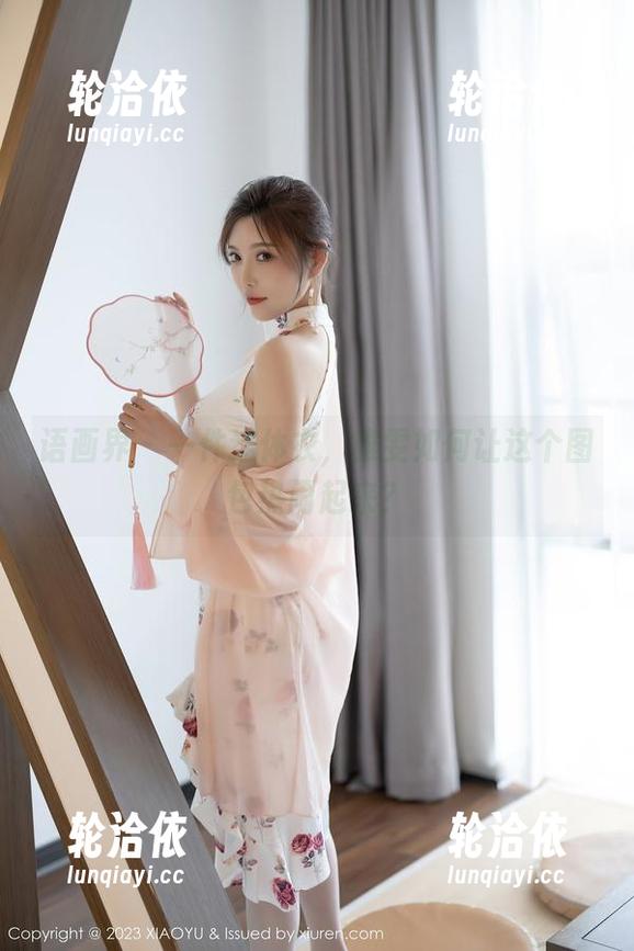 语画界-雅雯 语画界 - 一件连体衣,雅雯如何让这个图包热闹起来?
