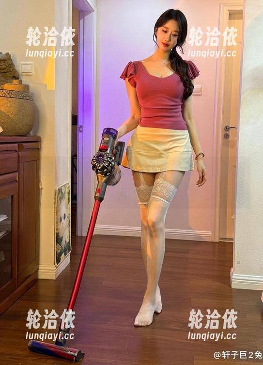 微密圈 - 轩子巨二兔女仆装的照片，我只能说，看了后不得不点赞！