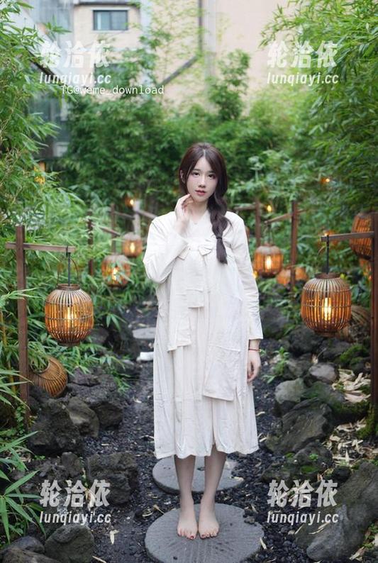 轩子巨二兔 微密圈 - 满分原图分享:轩子巨二兔和她的酒红礼服,感情搭配怎么都不违和!