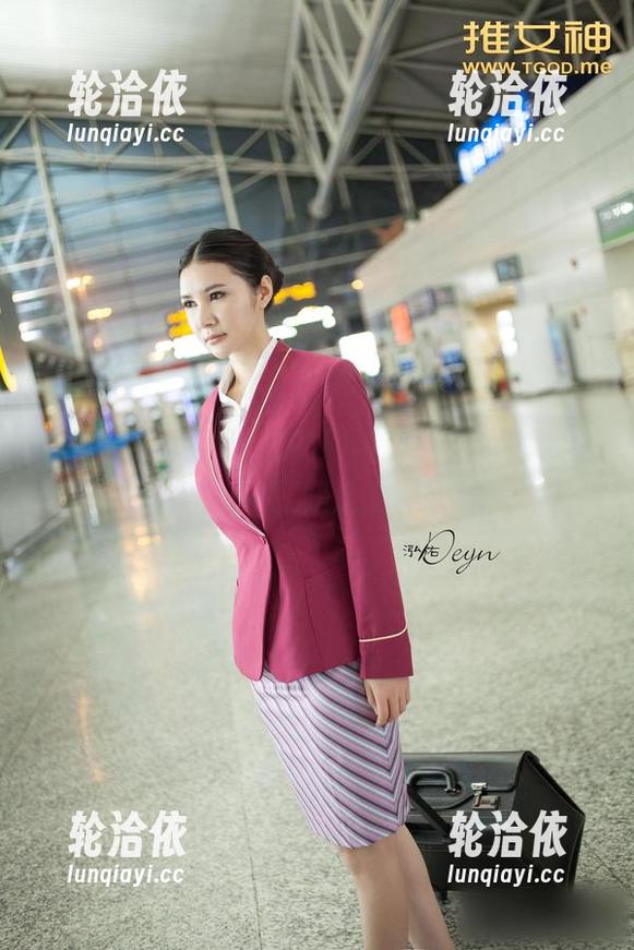 青豆客 - 看谭晓彤的网袜套图，思考人生的意义…就是这么空灵！