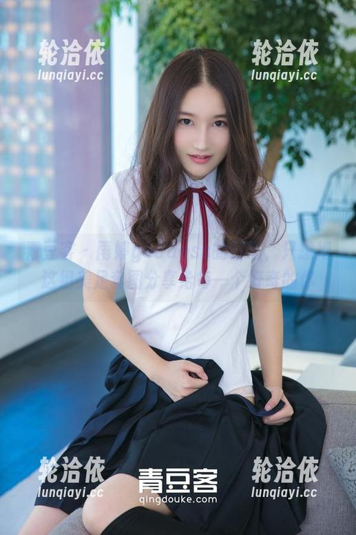 青豆客 - 雨婷goddess的日常，只想把这组美足套图分享给每一个好奇的你