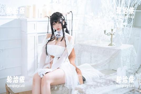 碧蓝航线里，魅瞳meroko呈现那位太没干劲的女仆，照片中流露着无尽的悠闲时光。